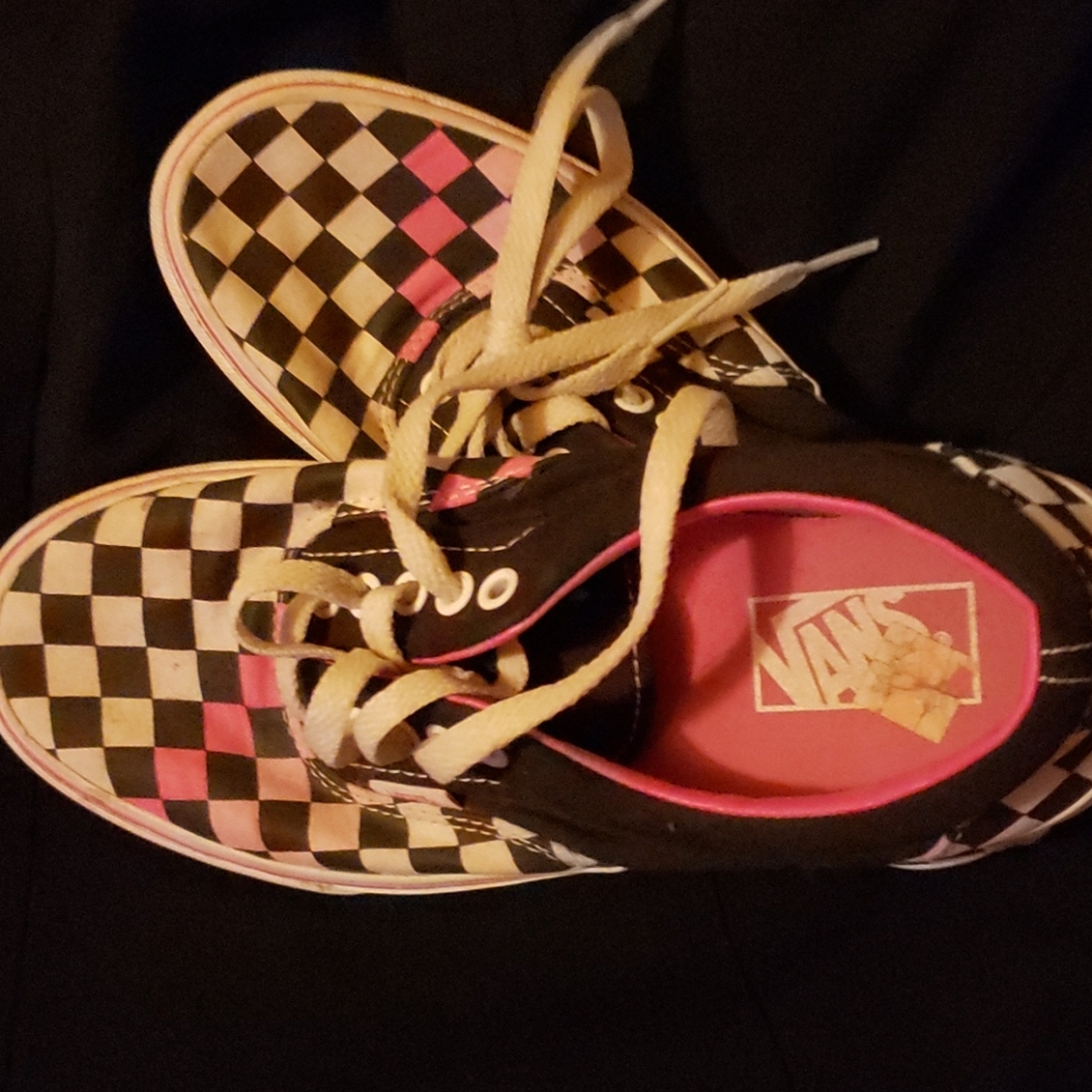 Pink checker vans 💗